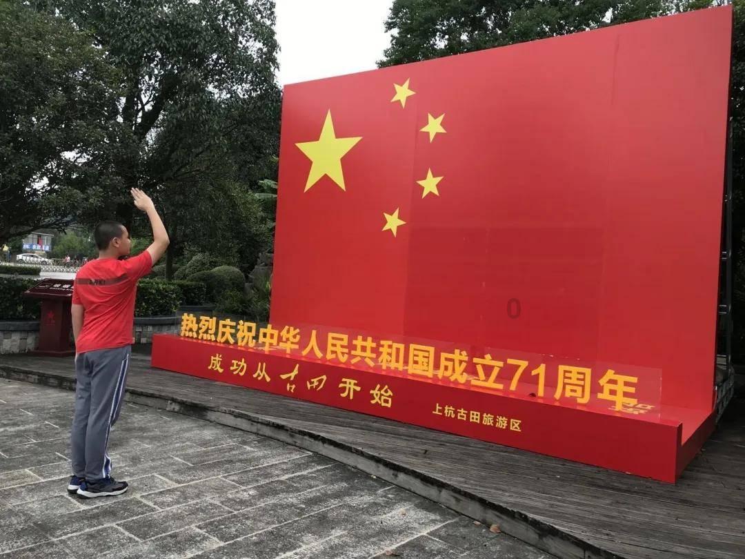 【新春走基层】水上列车 梦幻之旅 惊喜连连